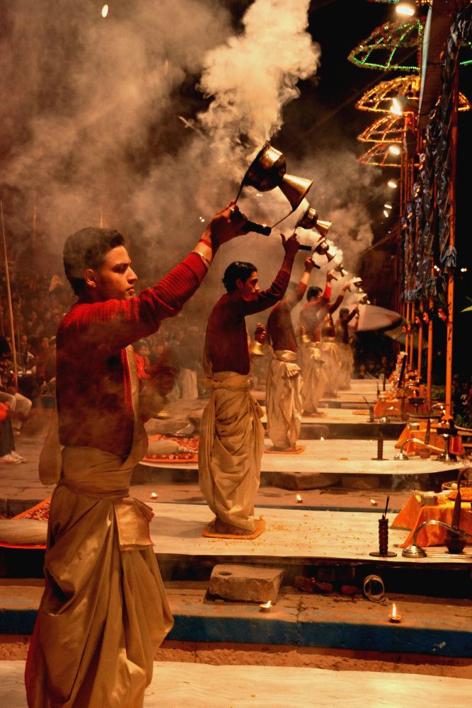 10 Must-Experience Wonders of Kashi, India's Spiritual Heaven 5 ganga aarti