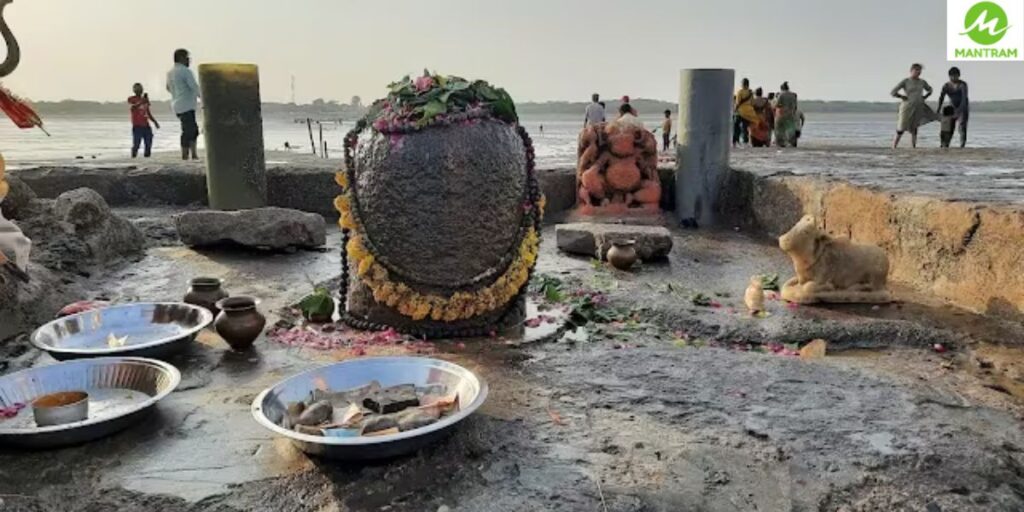 Nishkalank Mahadev Temple: A Shiva temple that disappears by itself 4 Nishkalank Mahadev Temple 1 post